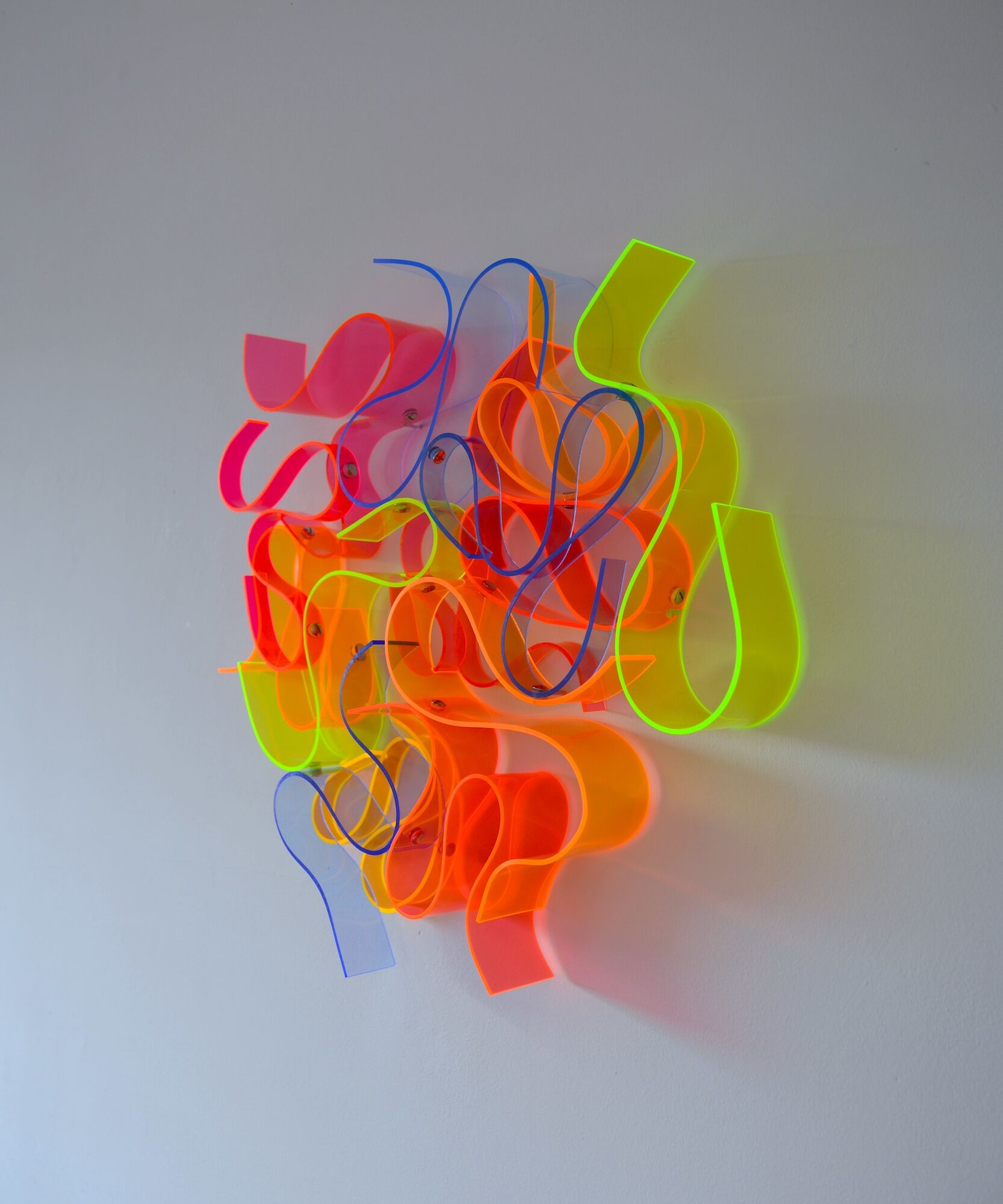 Object "Neon Squiggle I" (2024) (Unique piece) by Selcuk Dizlek